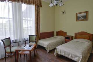Отель Hotel Mateo Stopnica Двухместный номер с 1 кроватью или 2 отдельными кроватями и собственной ванной комнатой-11
